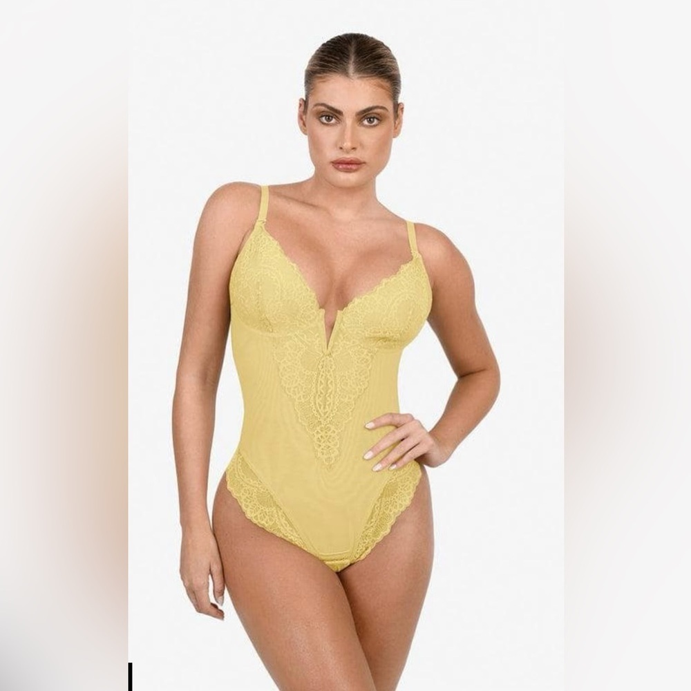 Popilush Shapewear Lace Deep V-Neck Sculpting Thong Bodysuit NWT